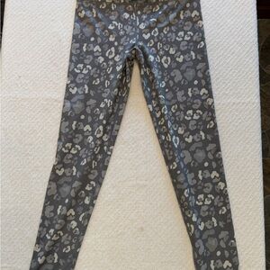 Eddie Bauer Kids Gray Leopard Print Leggings